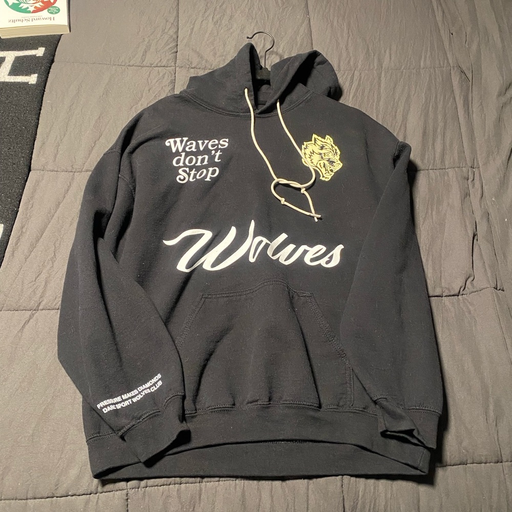 DARC SPORT HOODIE SIZE: Medium